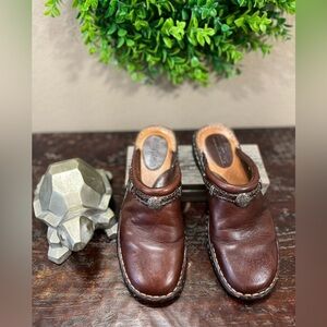 MINNETONKA LEATHER MULE/SLIDES/CLOGS